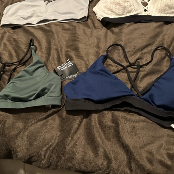 Sport Bras - Picture 4 of 5